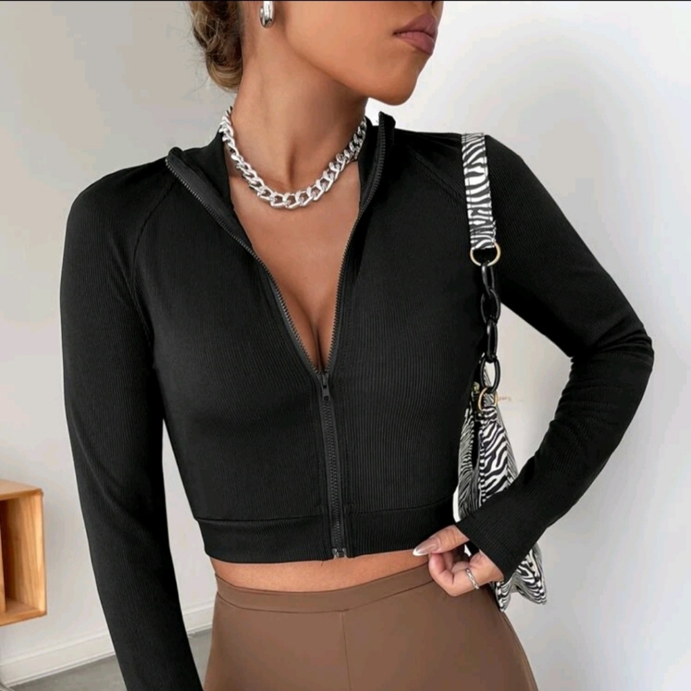 SHEIN black zip up crop top